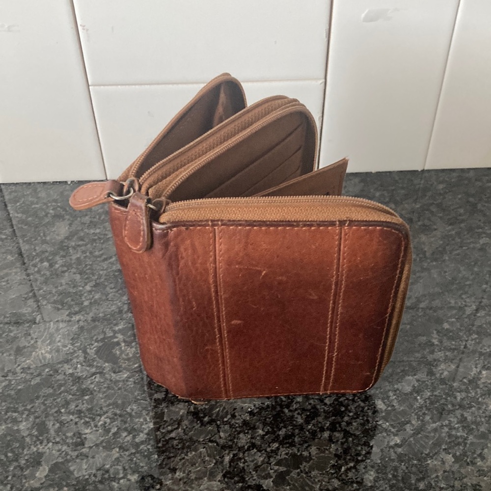 Wilson’s leather brown wallet